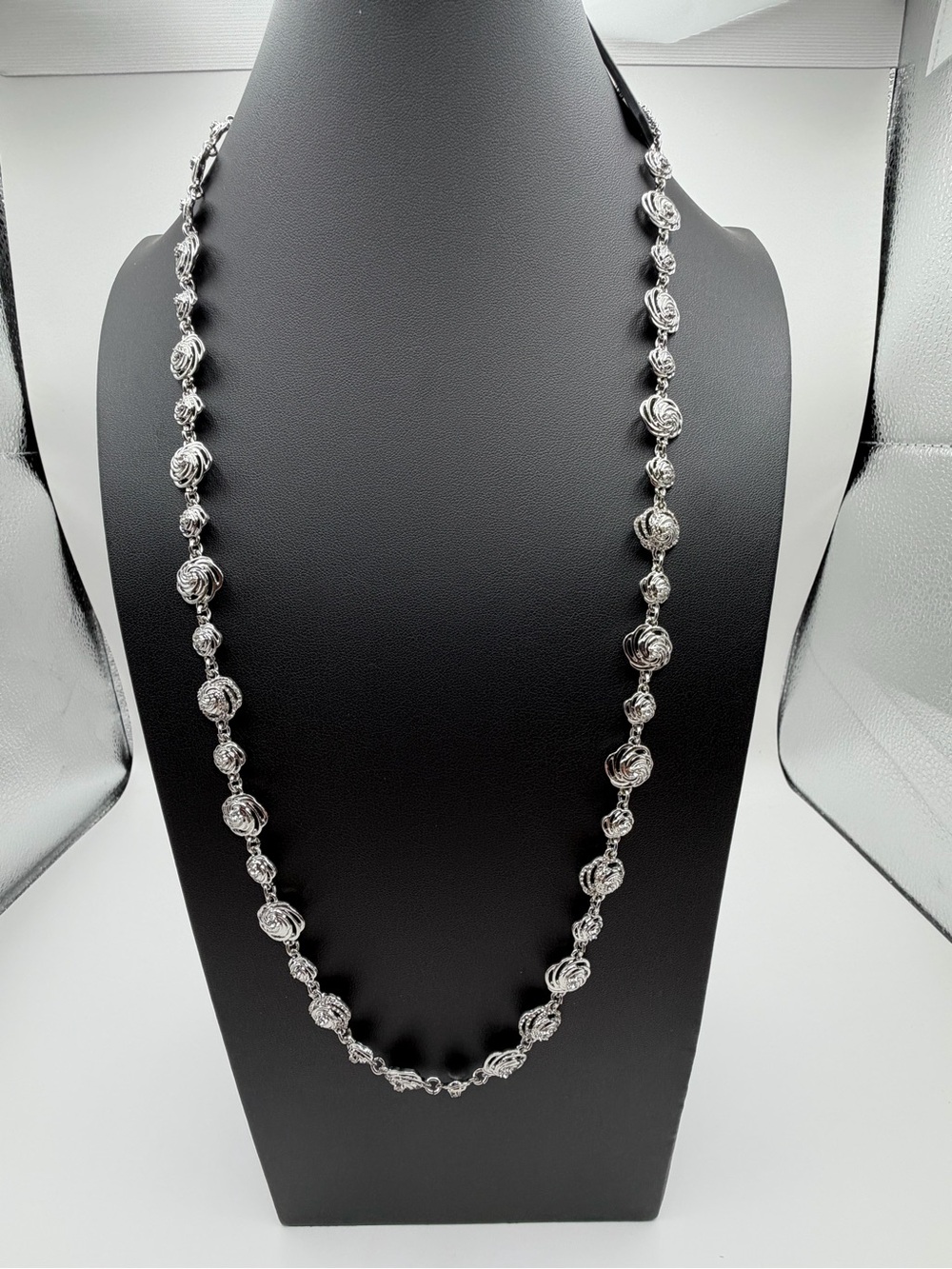 Anne Taylor Silver Tone Rosette Adjustable length Necklace - Picture 5 of 10